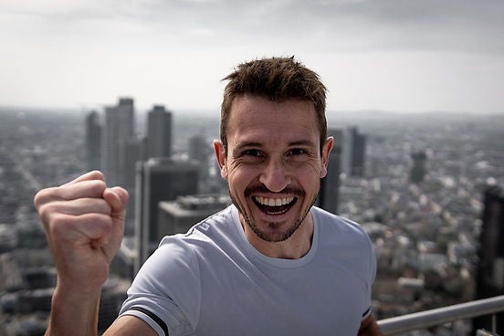 Thomas Dold is one of the world’s most successful athletes. He holds seven world records in backwards running and a total of 45 first-place finishes in stair running. Photo: Marcel Meister